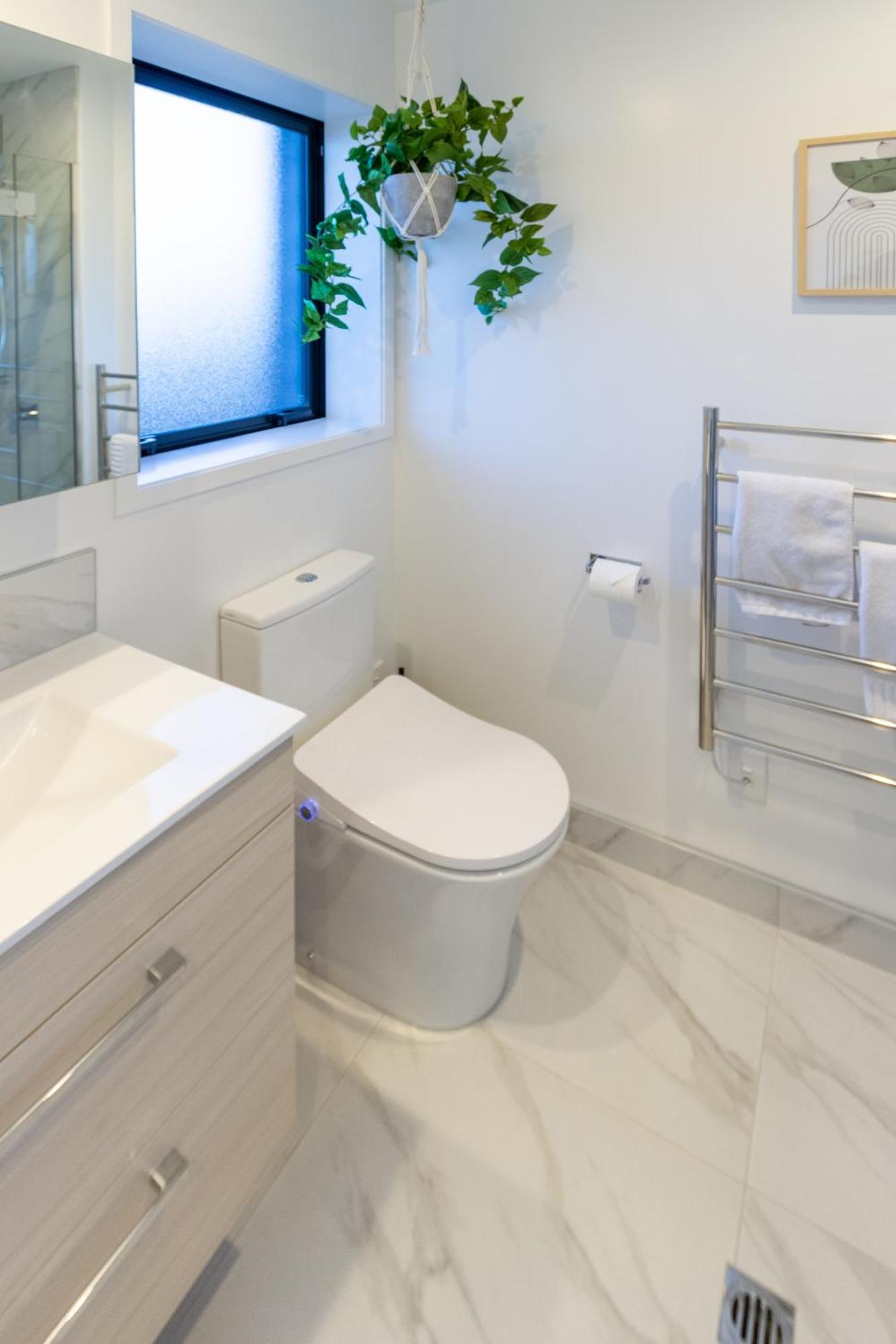 Downtown Delight: Studio At 8 Wilmer With Backyard Christchurch Esterno foto